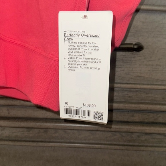 NWT lululemon perfectly oversized crew size 10 * graphic - Picture 3 of 3
